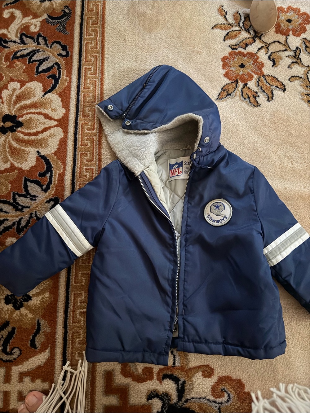 Vintage NFL Kids Navy Hooded Puffer Jacket with Dallas Cowboys Patch